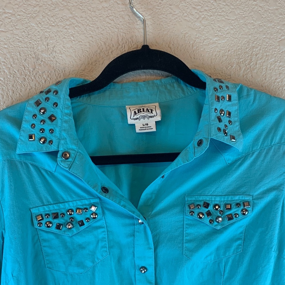 Ariat blue women’s collared shirt sz L studs western country coastal cowgirl - Picture 3 of 9